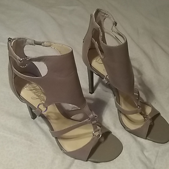 Heels - Picture 1 of 6